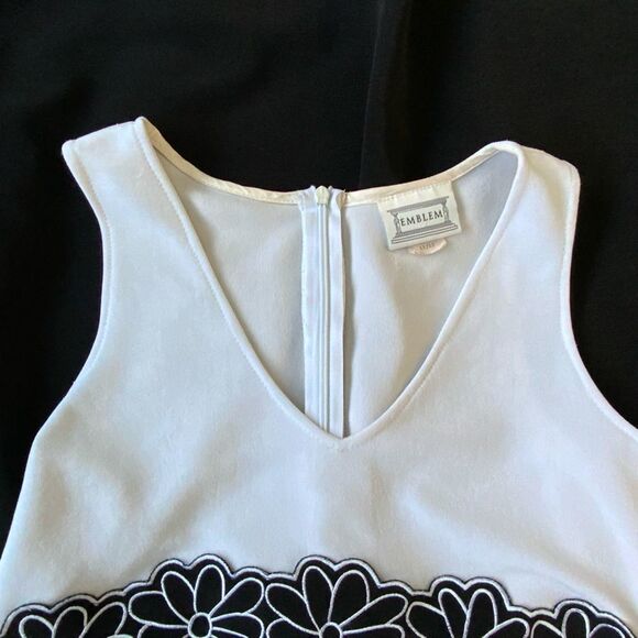 Ricki’s Black and Cream, Fit and Flare Sleeveless Dress Size 11/12 - Picture 4 of 7